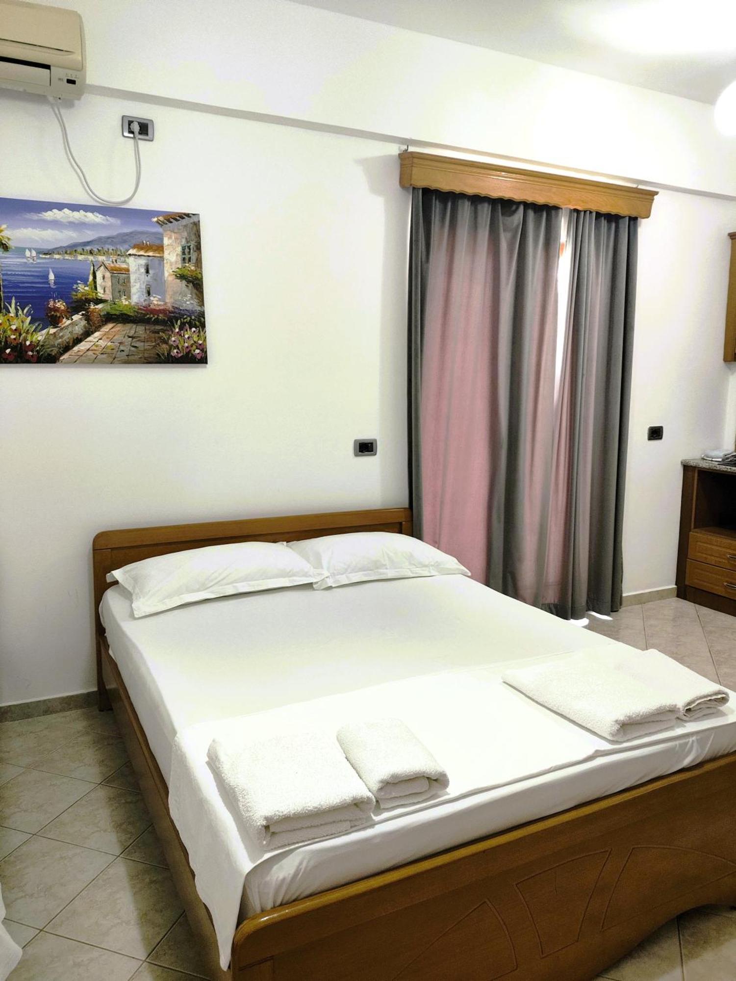 Hola Rooms Ксамил Экстерьер фото